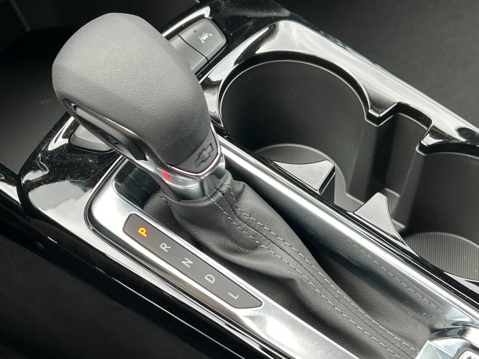 Thumbnail: 2025 Chevrolet Trax - 21