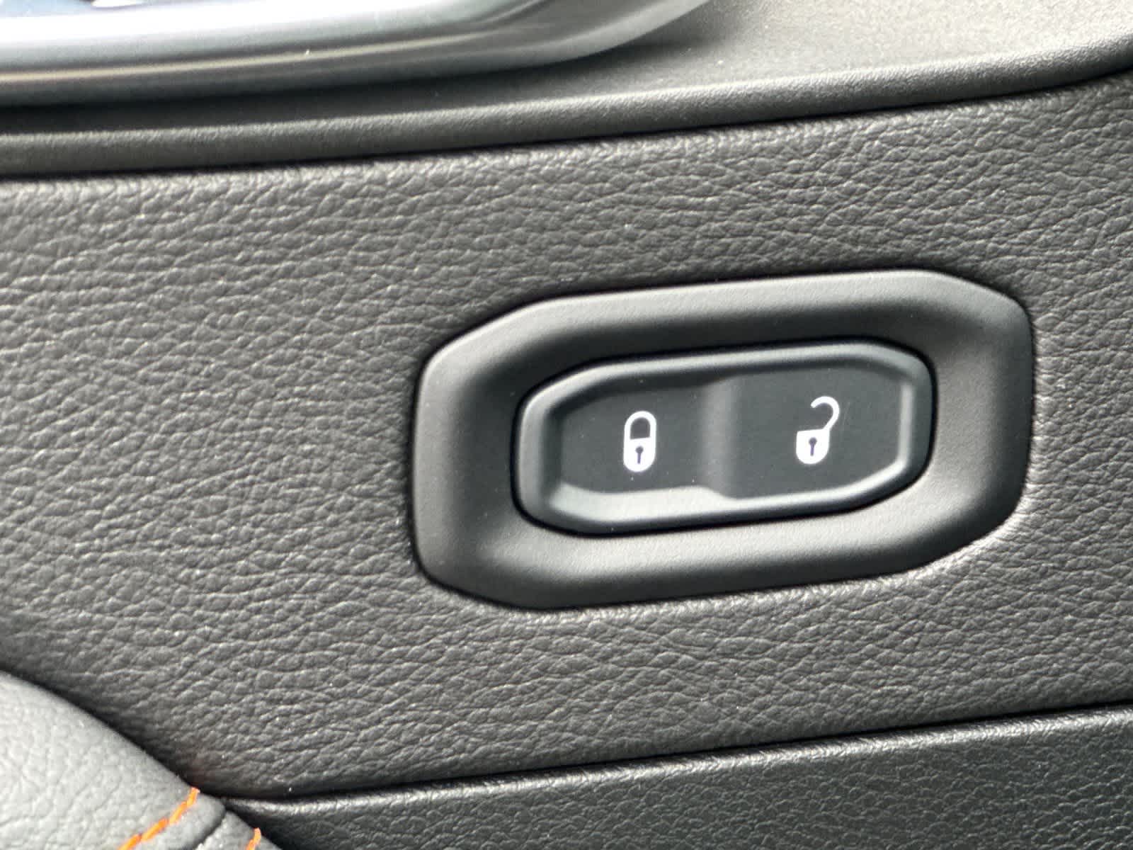 Thumbnail: 2023 Jeep Gladiator - 13