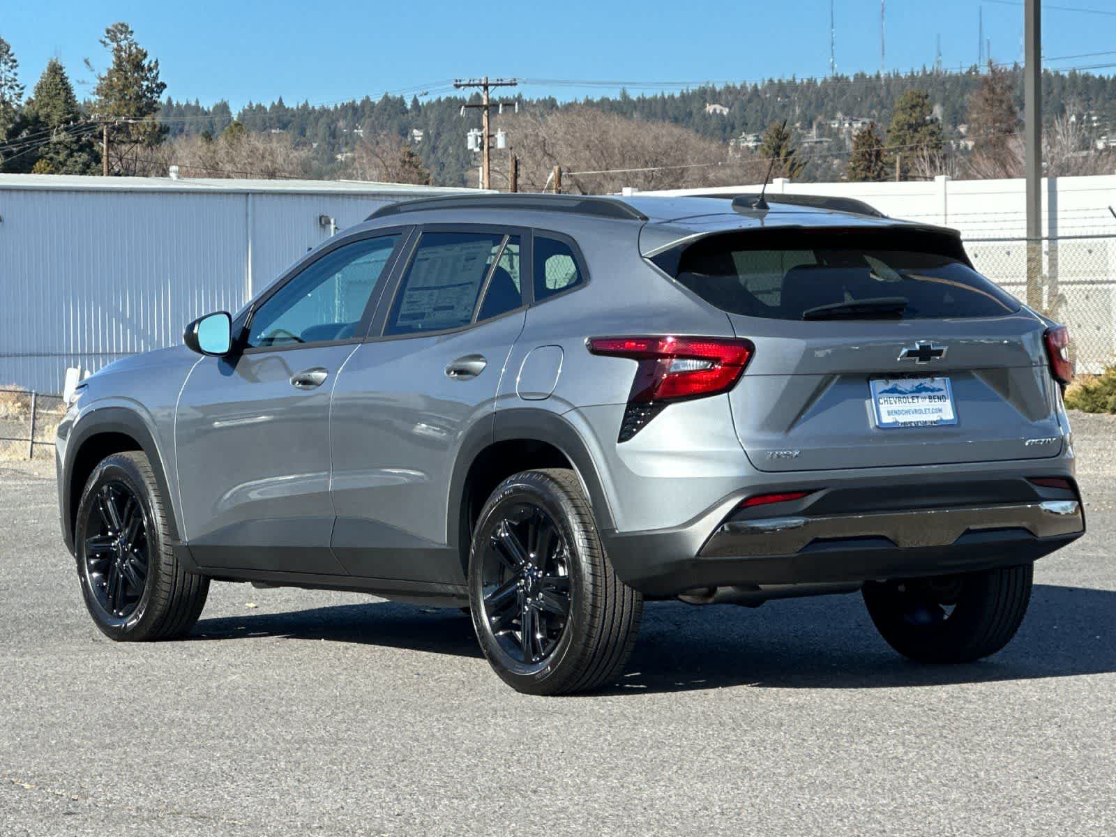 Thumbnail: 2026 Chevrolet Trax - 6