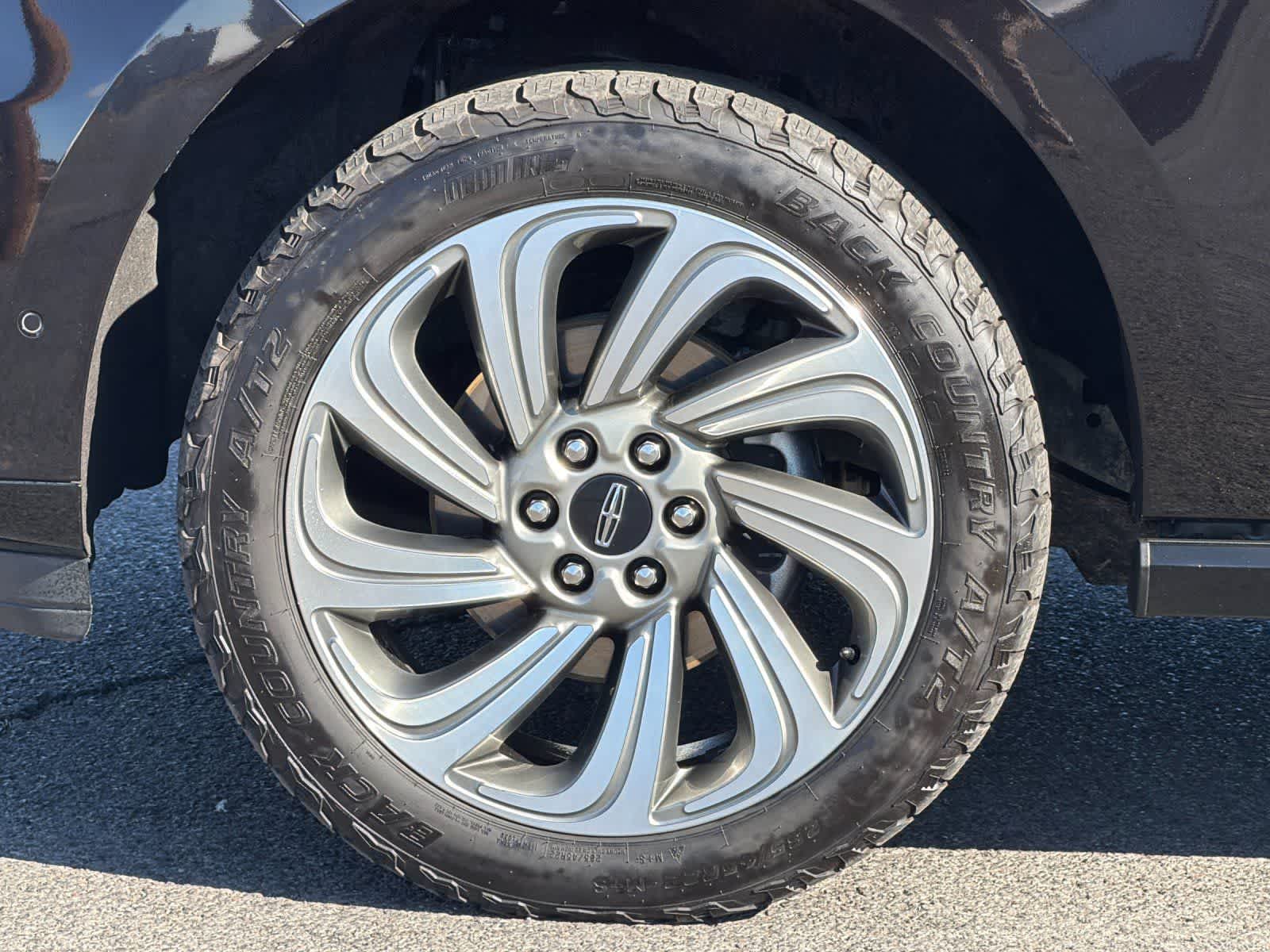 Thumbnail: 2022 Lincoln Navigator - 29