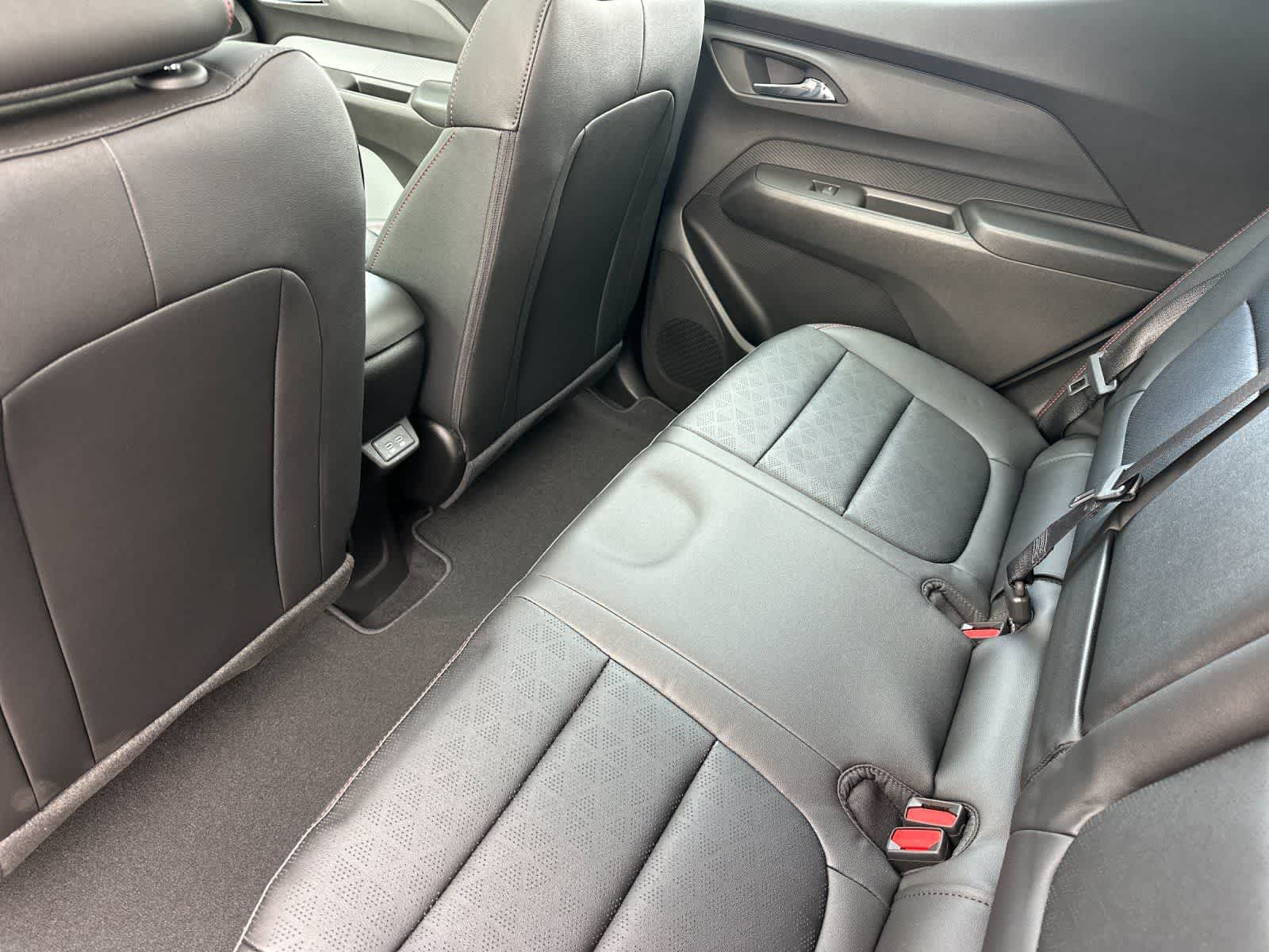 Thumbnail: 2027 Chevrolet Bolt EV - 4