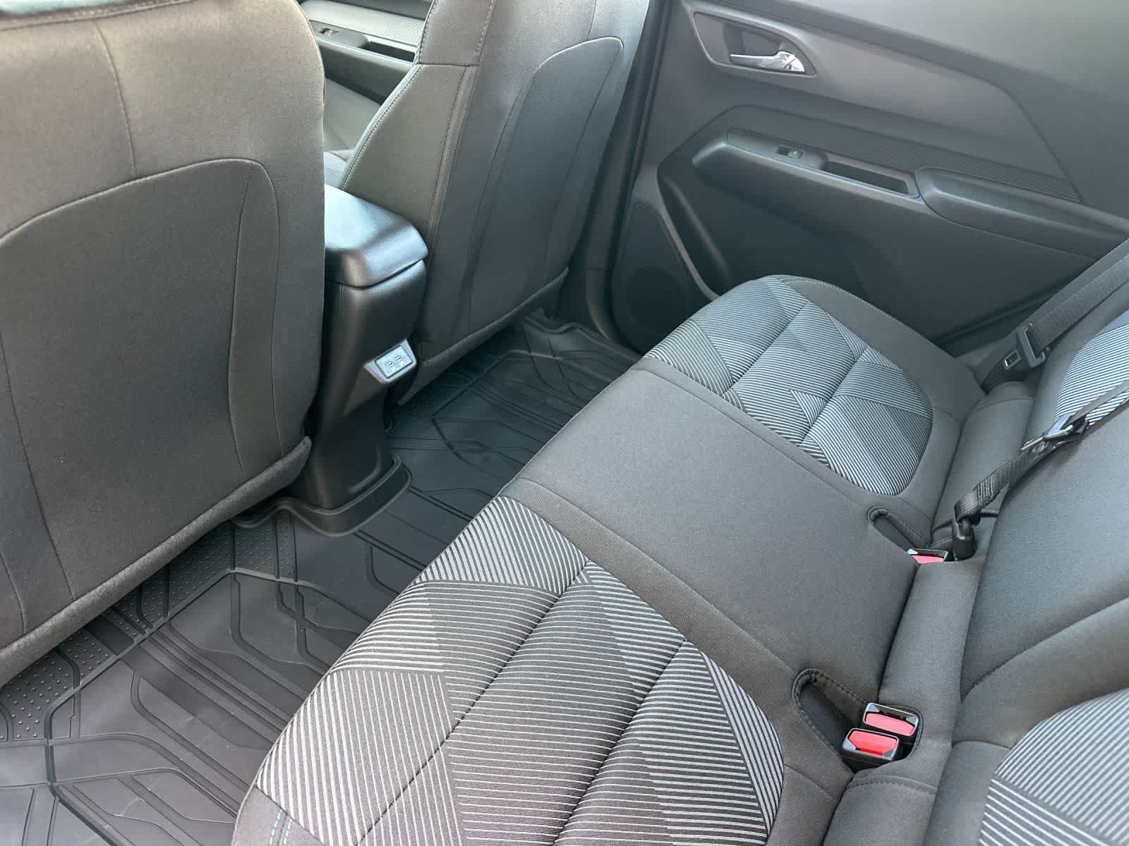 Thumbnail: 2027 Chevrolet Bolt EV - 4