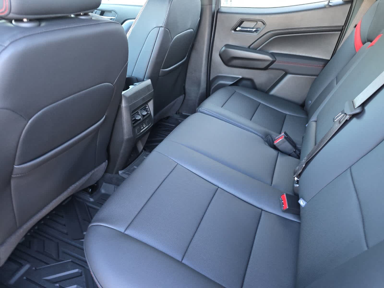 Thumbnail: 2026 Chevrolet Colorado - 4