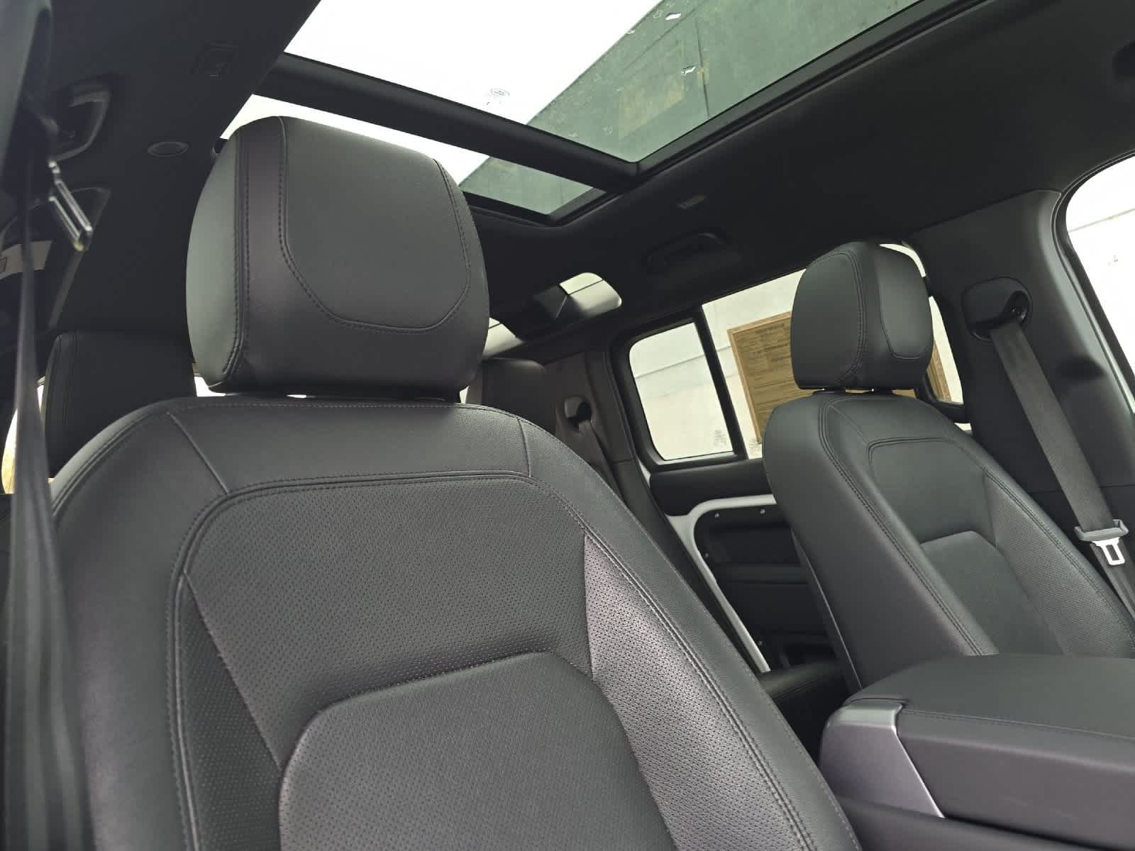 Thumbnail: 2024 Land Rover Defender - 17