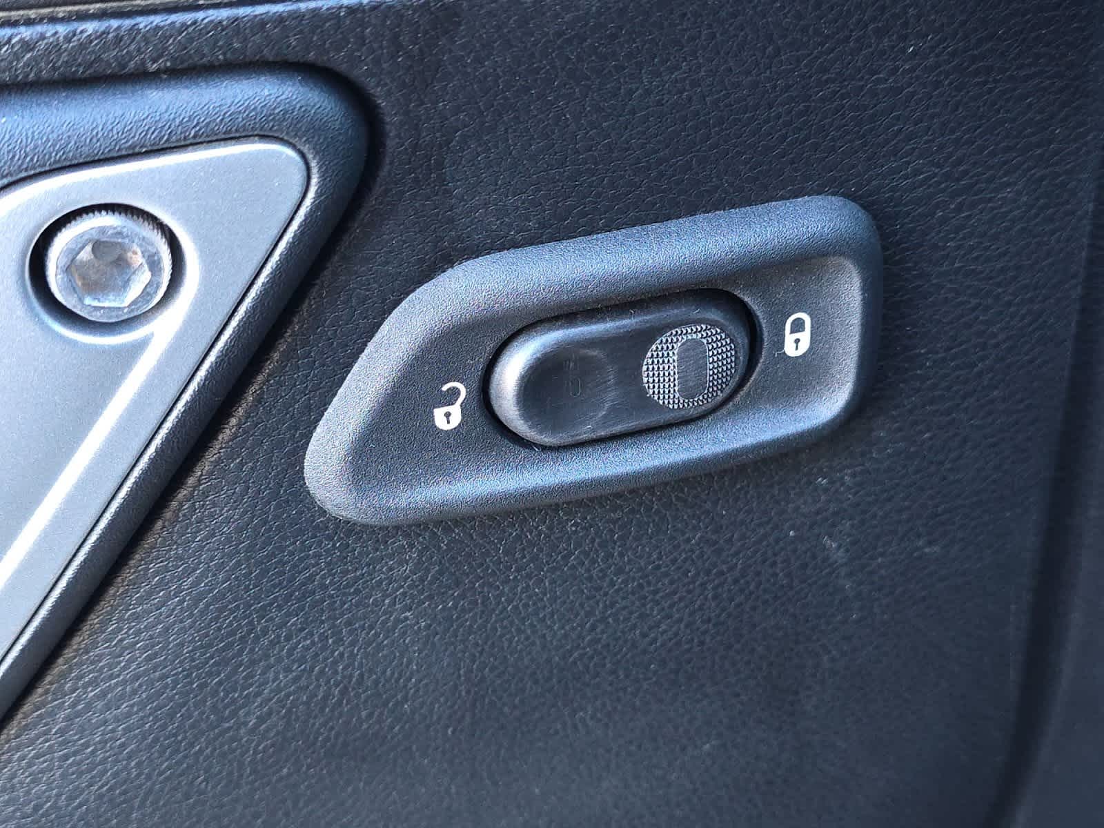 Thumbnail: 2013 Jeep Wrangler - 13