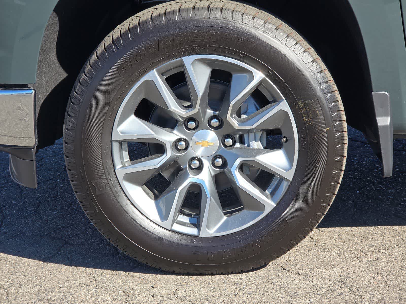 Thumbnail: 2026 Chevrolet Silverado 1500 - 26