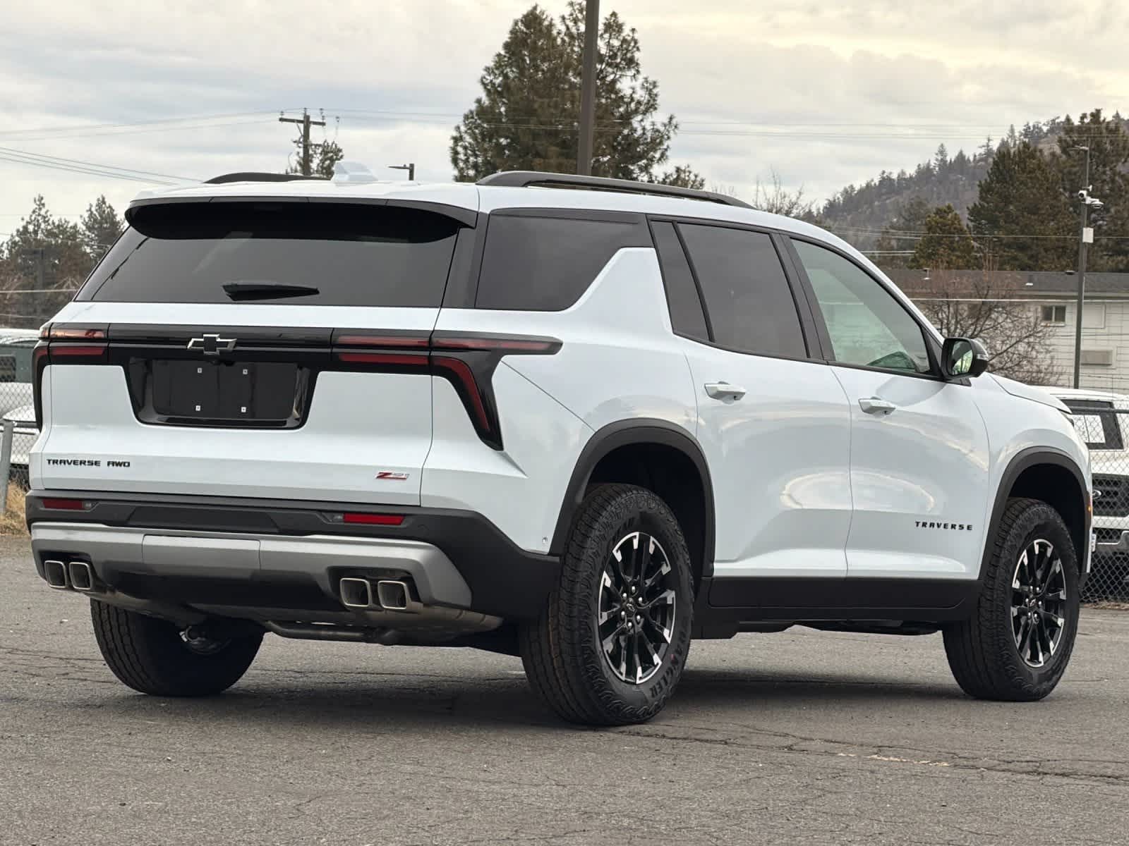 Thumbnail: 2026 Chevrolet Traverse - 2