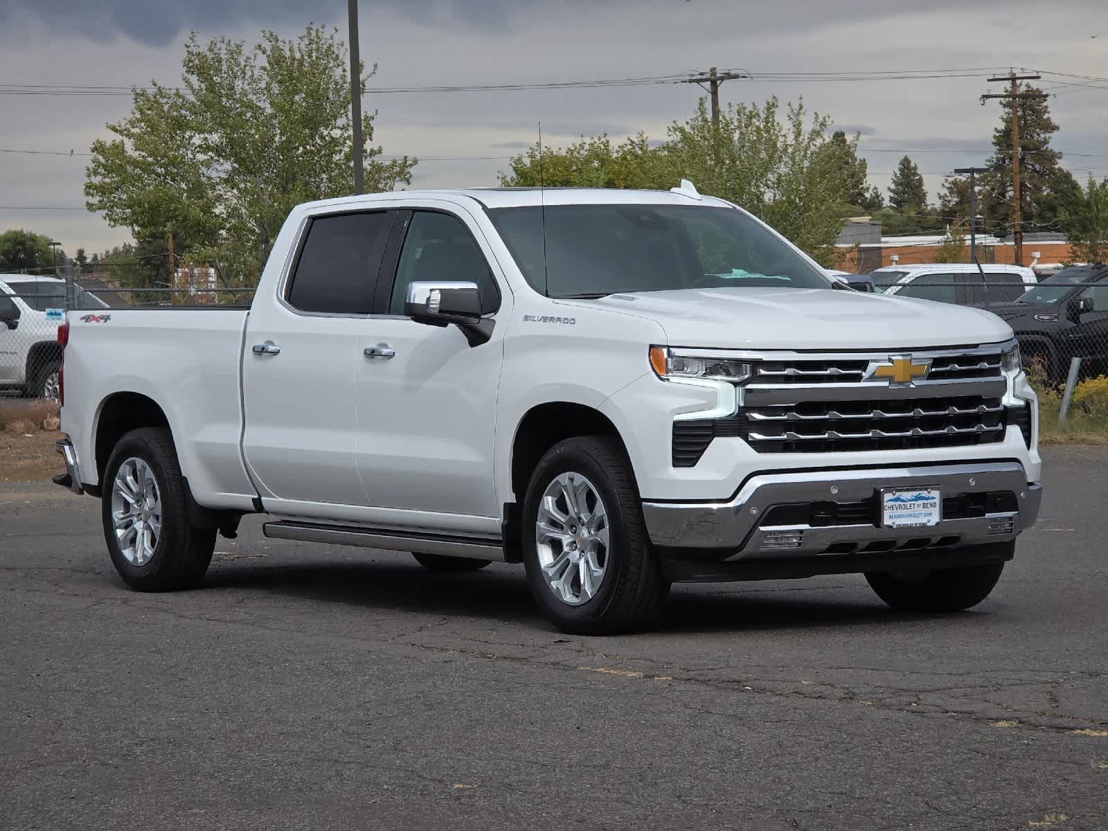 Thumbnail: 2026 Chevrolet Silverado 1500 - 9