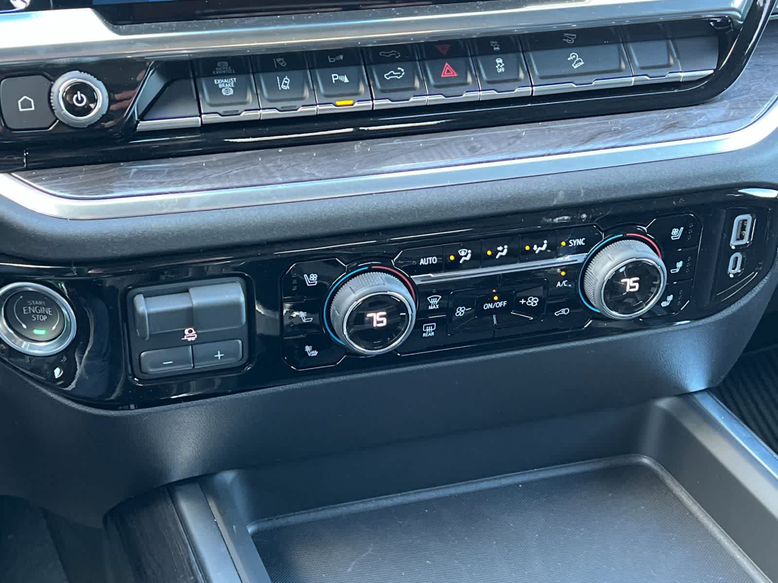 Thumbnail: 2026 Chevrolet Silverado 2500 - 19