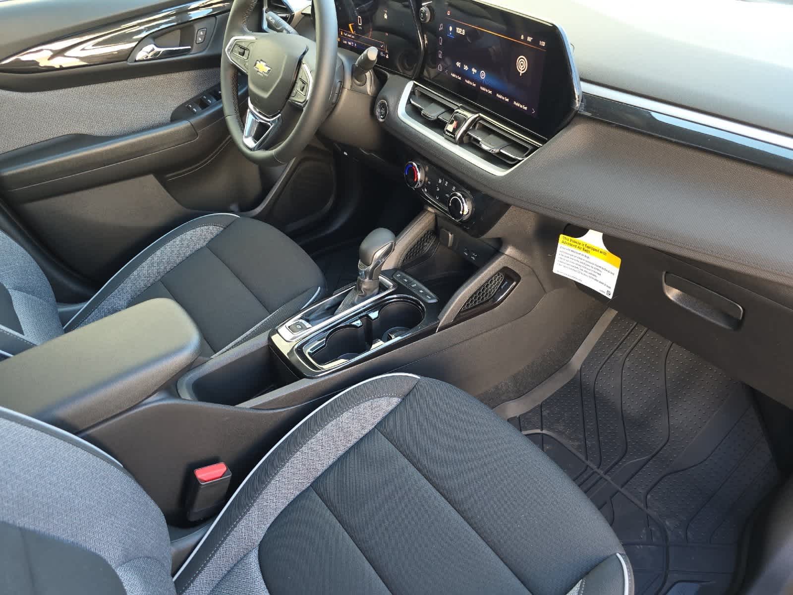 Thumbnail: 2026 Chevrolet TrailBlazer - 16