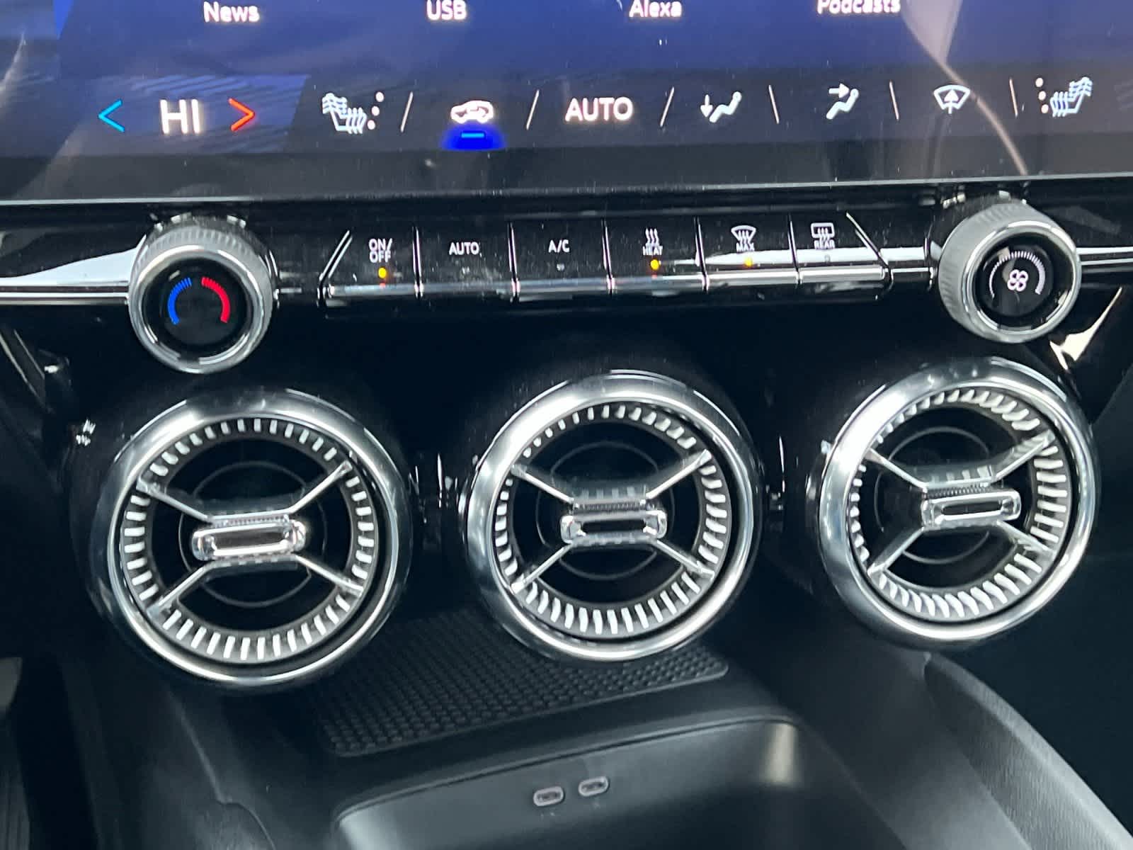 Thumbnail: 2025 Chevrolet Blazer EV - 19