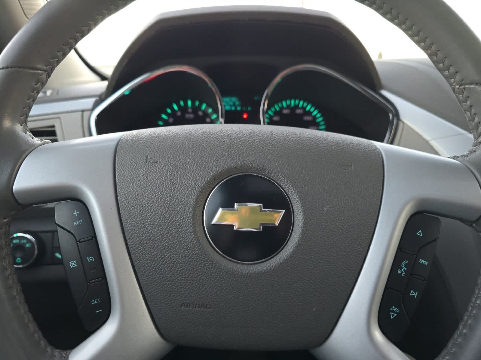 Thumbnail: 2010 Chevrolet Traverse - 24