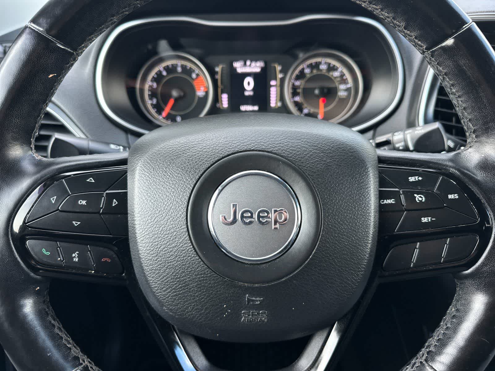 Thumbnail: 2020 Jeep Cherokee - 24