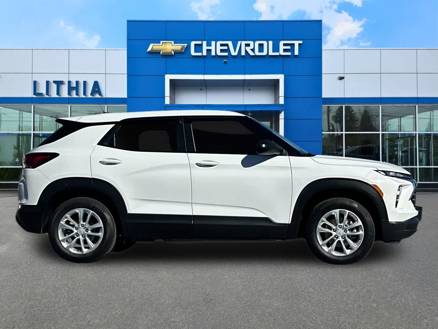Thumbnail: 2025 Chevrolet TrailBlazer - 8