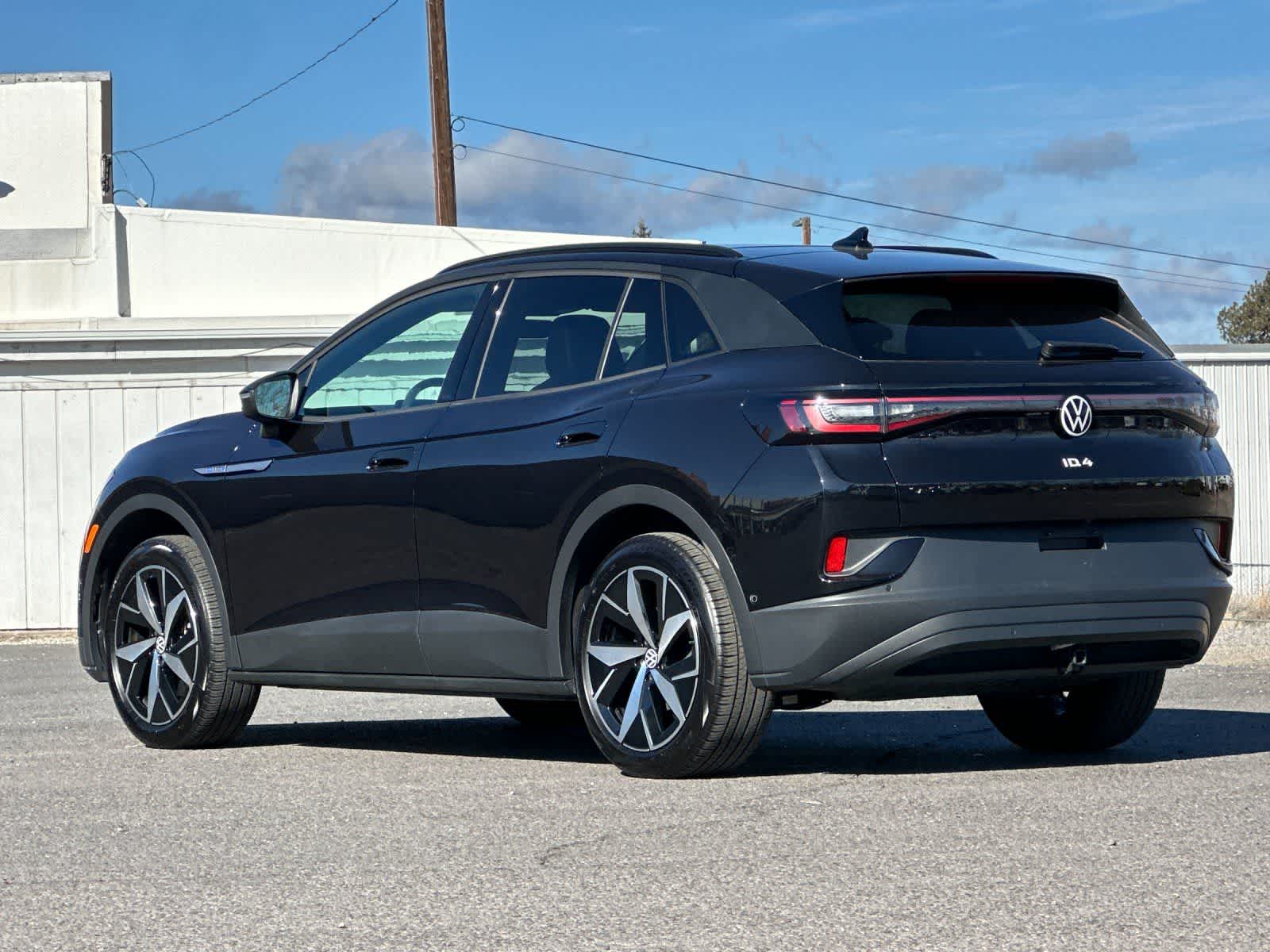 Thumbnail: 2023 Volkswagen ID.4 - 6