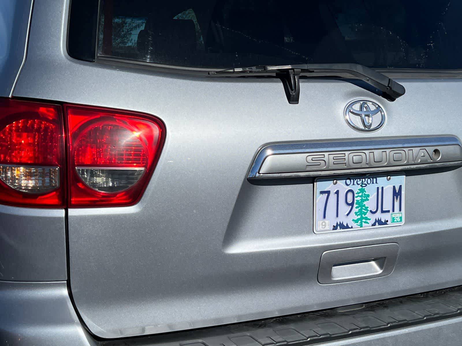 Thumbnail: 2016 Toyota Sequoia - 10