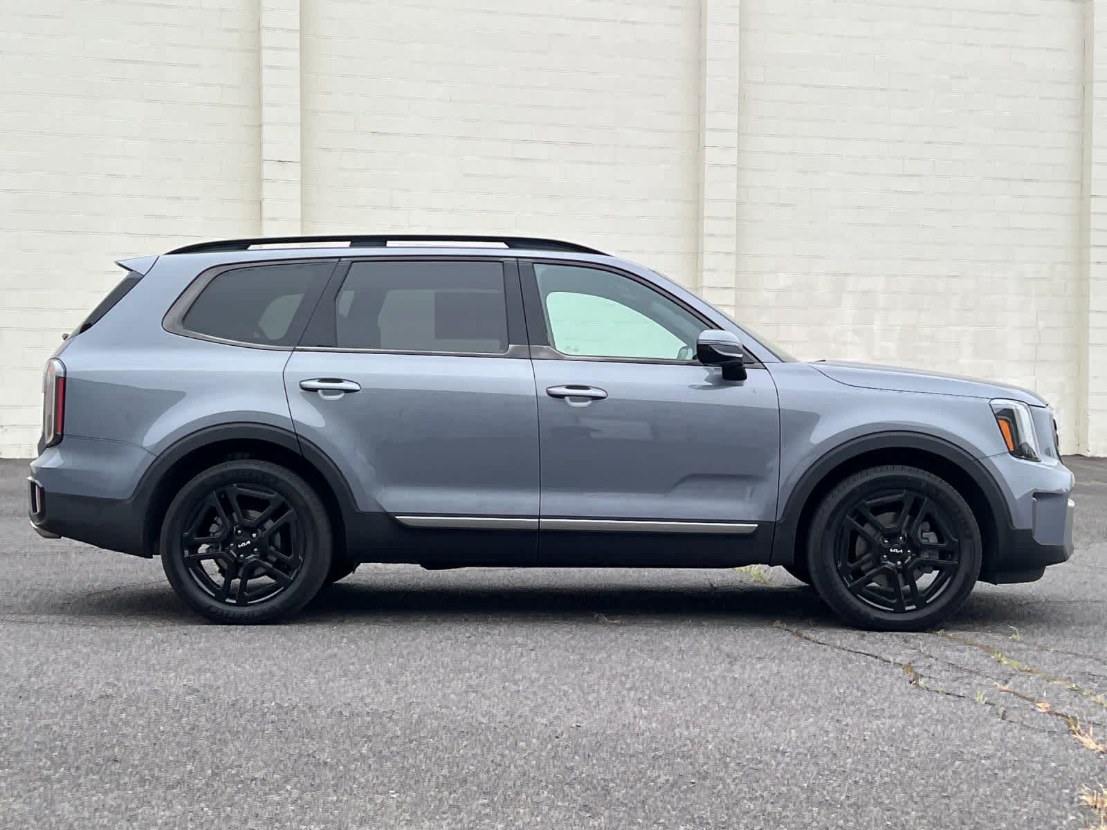 Thumbnail: 2023 Kia Telluride - 8