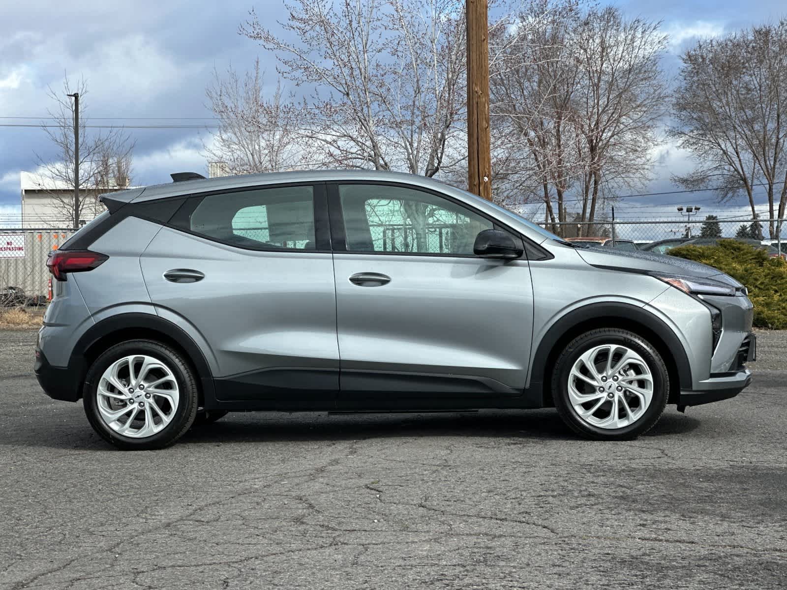 Thumbnail: 2027 Chevrolet Bolt EV - 8