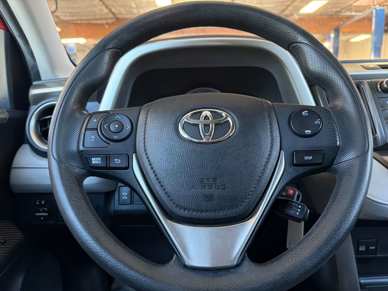 Thumbnail: 2015 Toyota RAV4 - 21