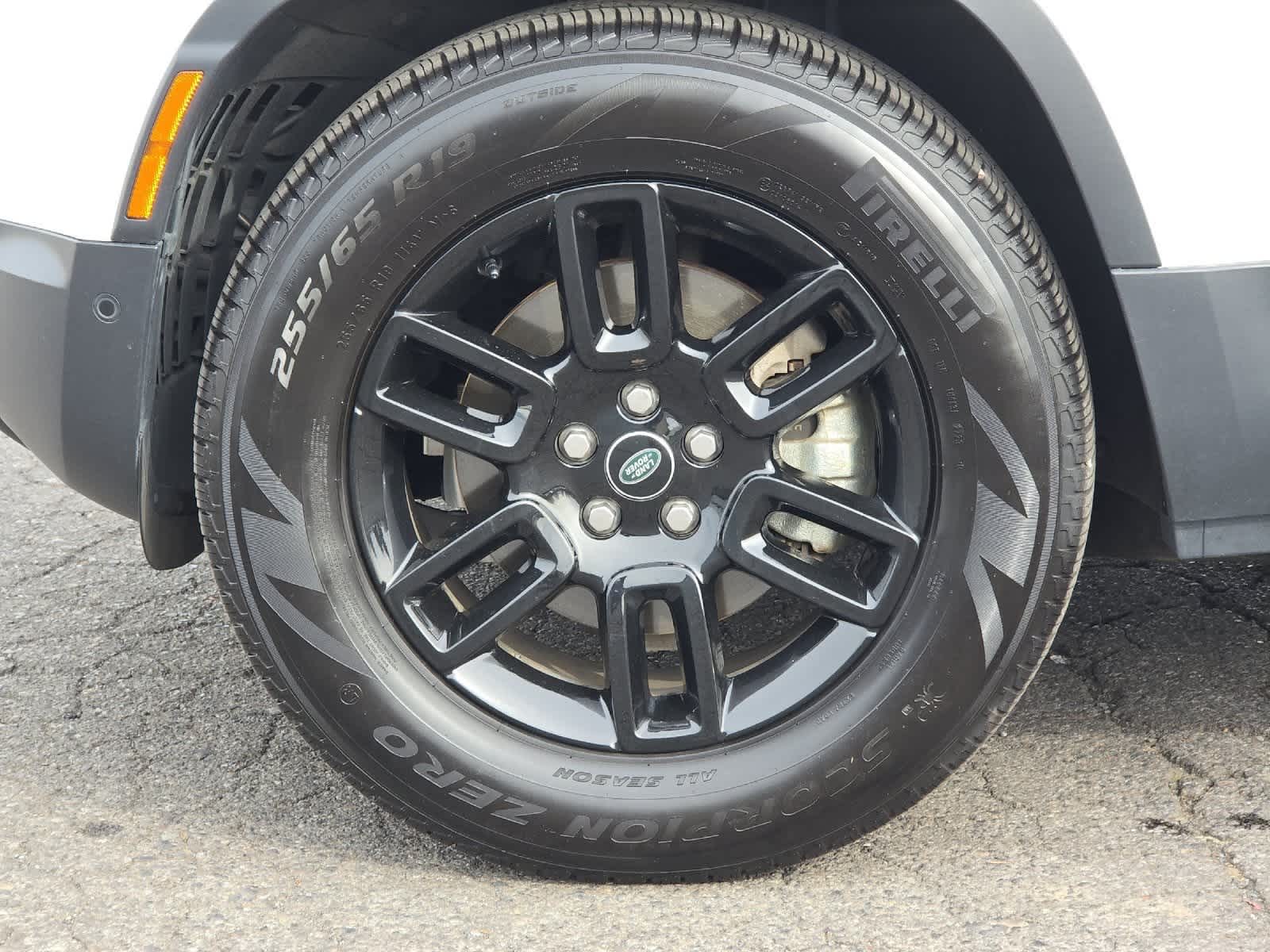 Thumbnail: 2024 Land Rover Defender - 27