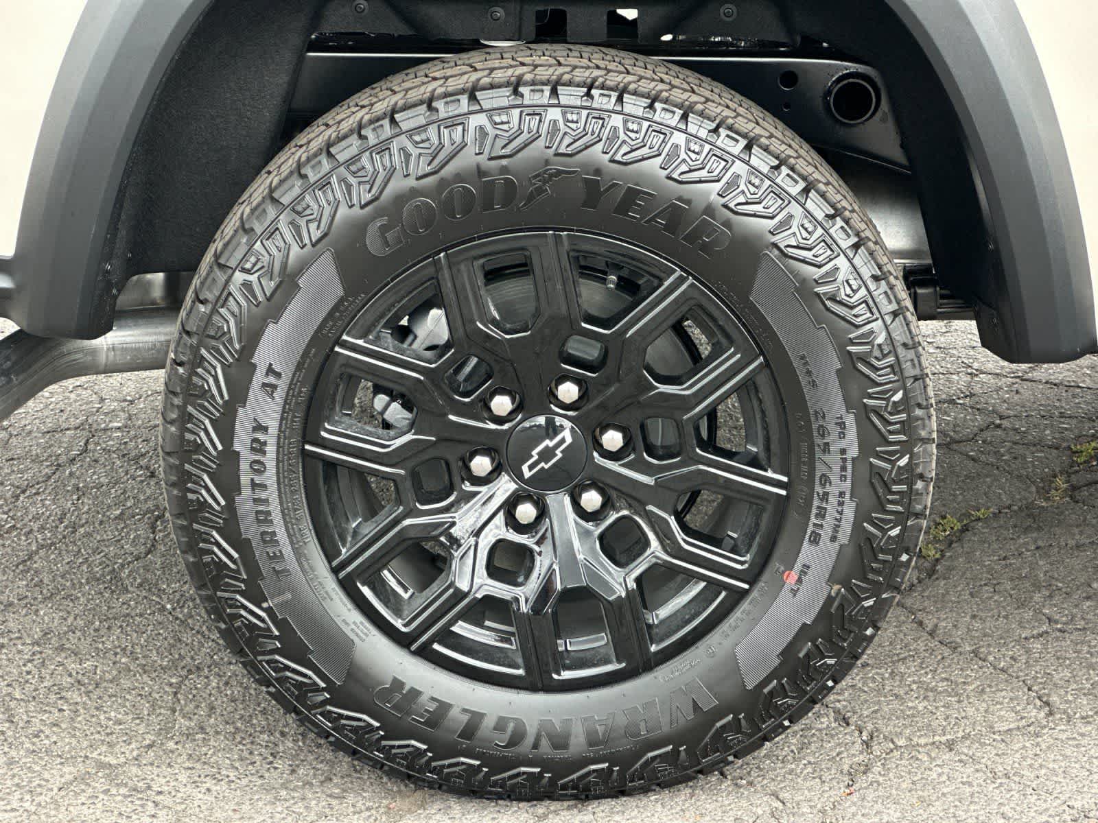 Thumbnail: 2026 Chevrolet Colorado - 26