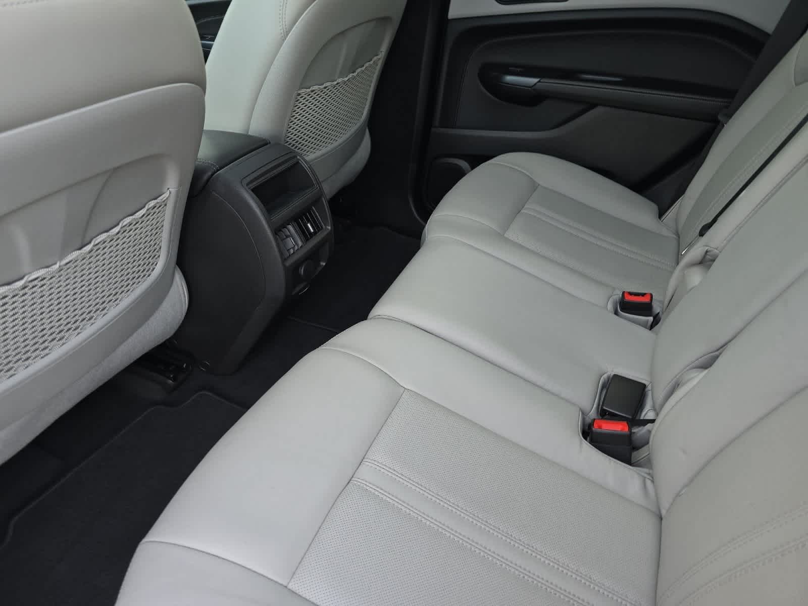 Thumbnail: 2014 Cadillac SRX - 4