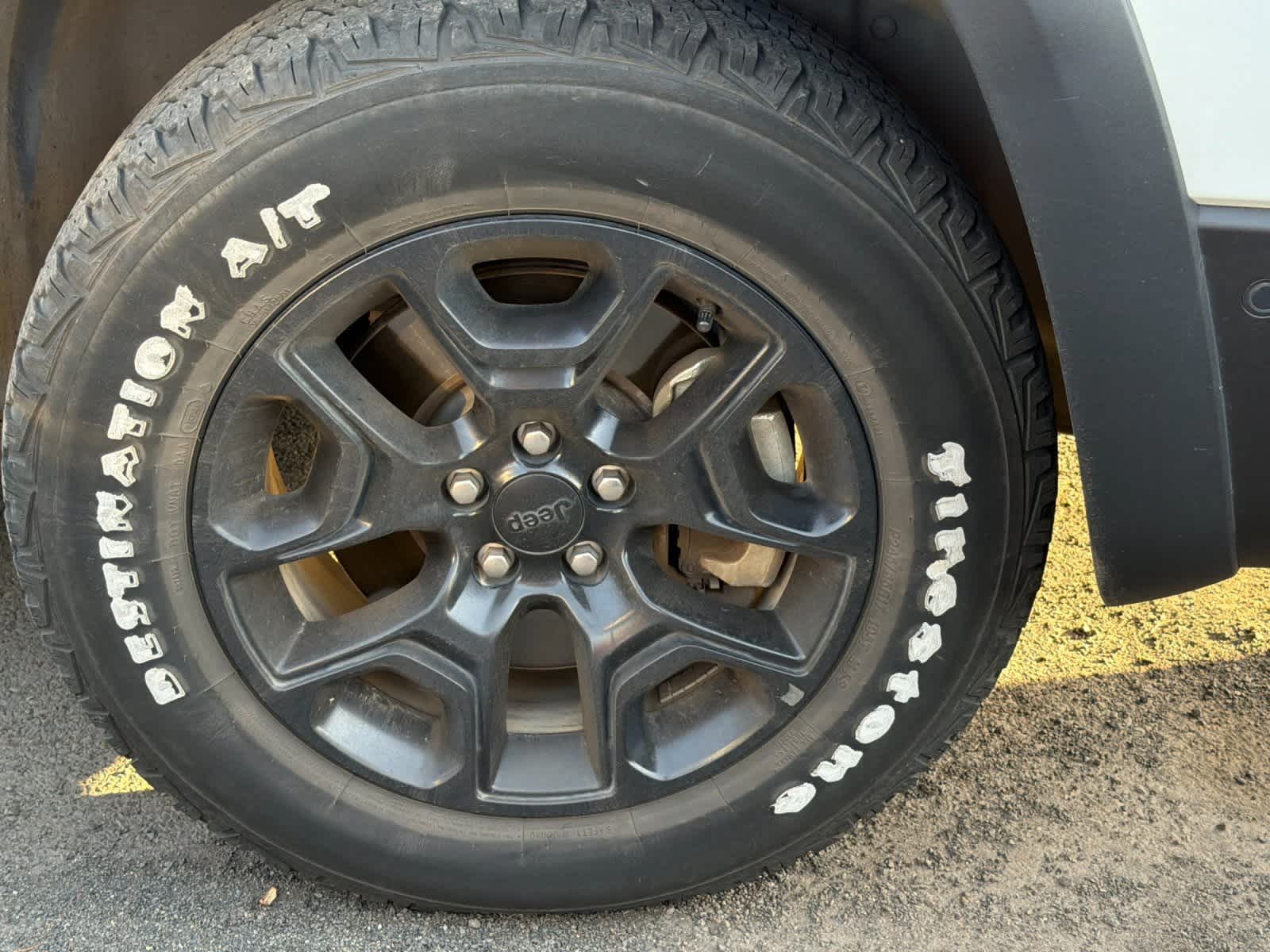 Thumbnail: 2021 Jeep Cherokee - 7