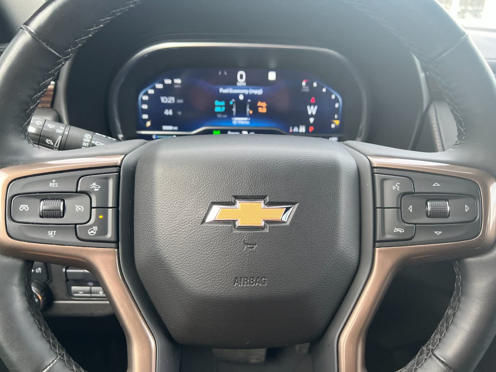 Thumbnail: 2023 Chevrolet Suburban - 24