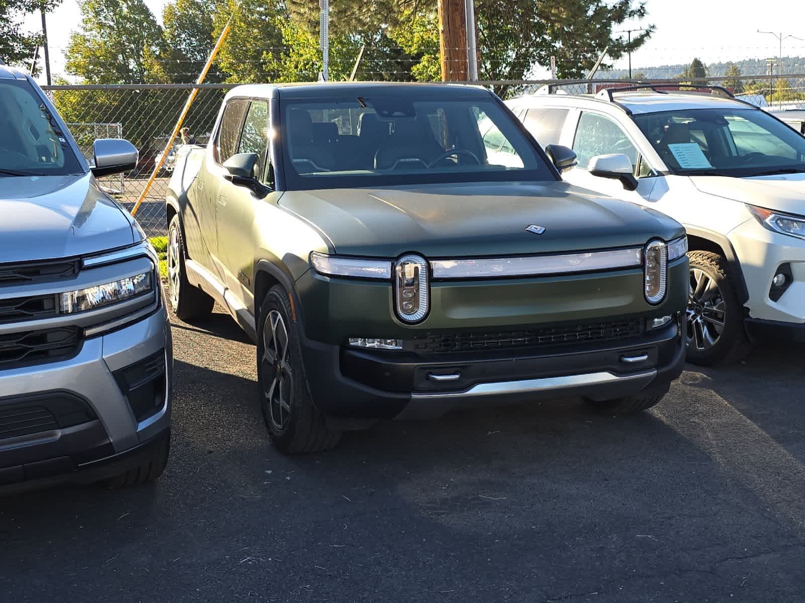 Thumbnail: 2022 Rivian R1T - 4