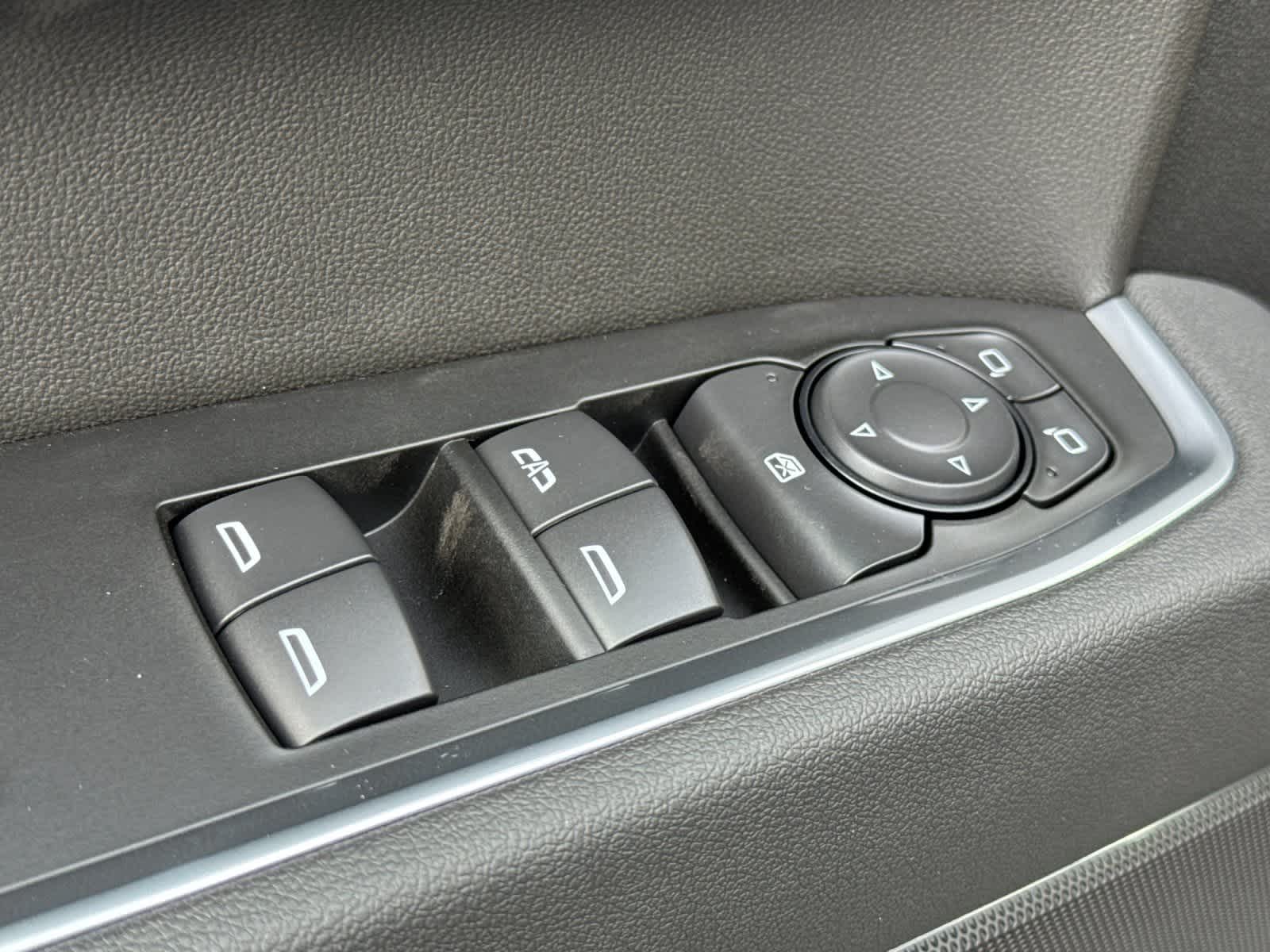 Thumbnail: 2026 Chevrolet Silverado 1500 - 13