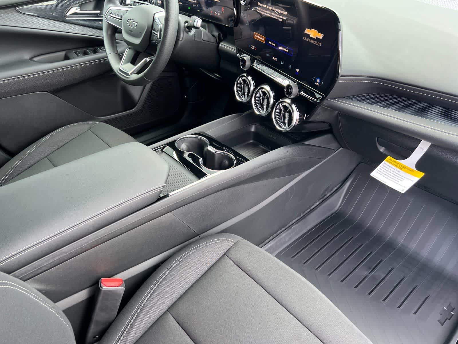 Thumbnail: 2026 Chevrolet Blazer EV - 16