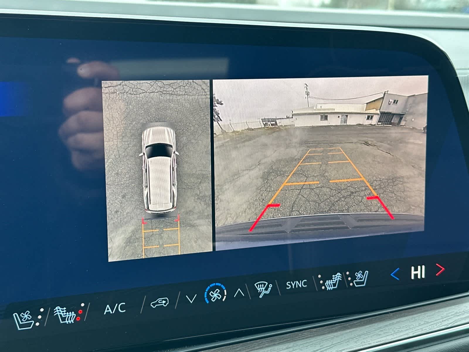 Thumbnail: 2026 Chevrolet Tahoe - 22