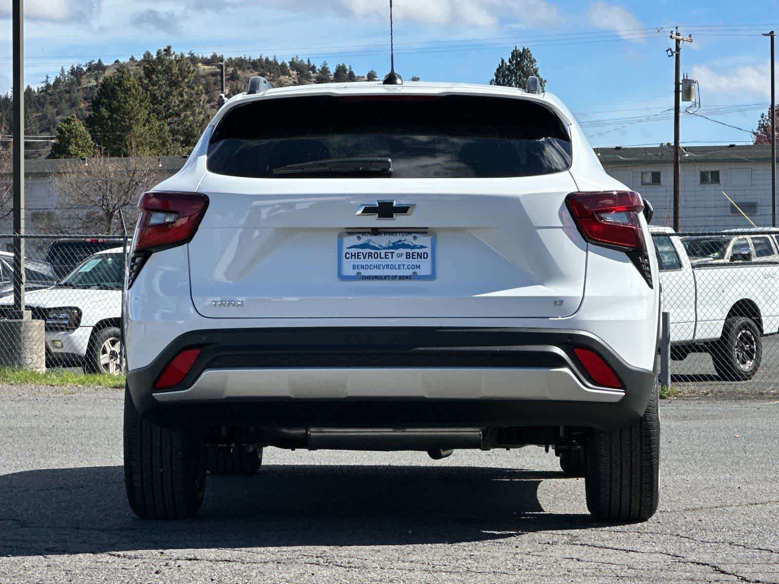 Thumbnail: 2026 Chevrolet Trax - 7