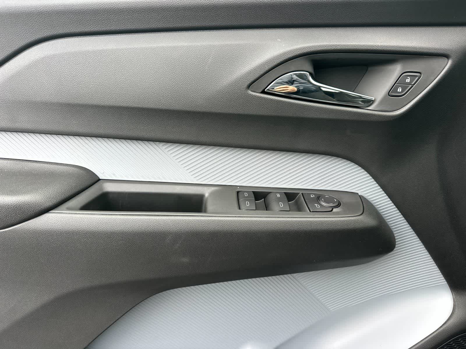 Thumbnail: 2027 Chevrolet Bolt EV - 12