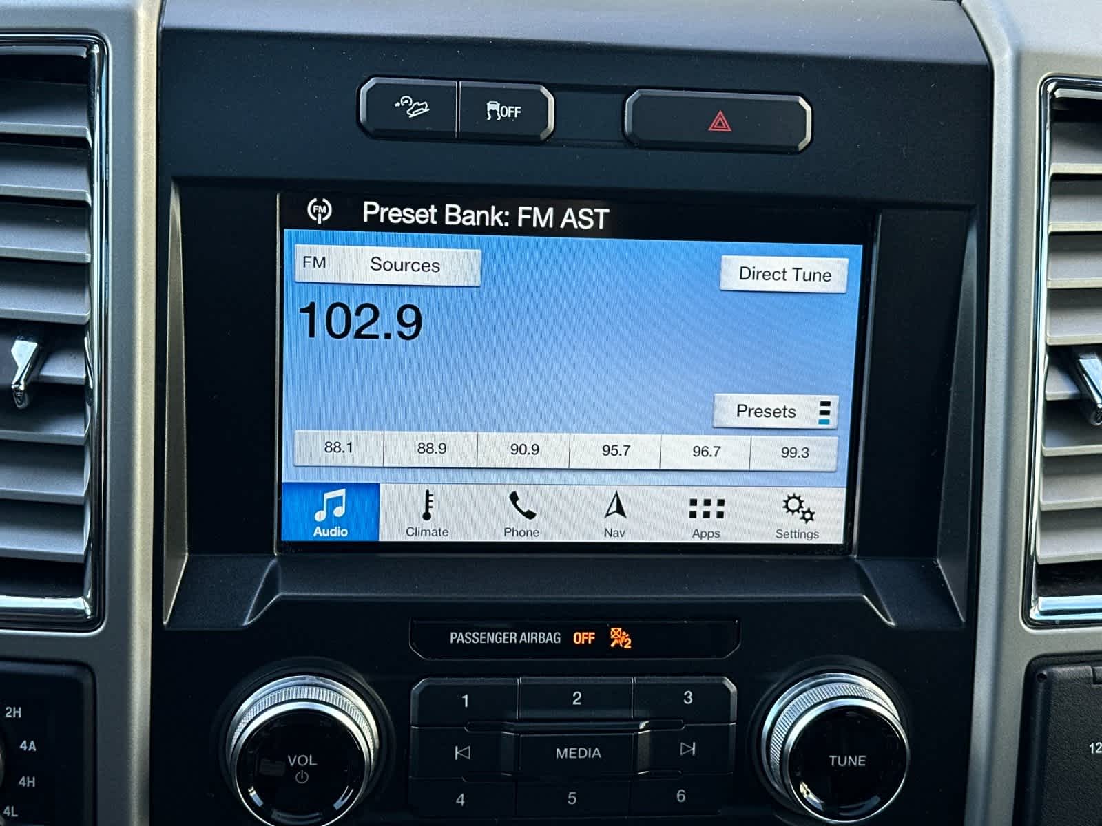 Thumbnail: 2016 Ford F-150 - 17