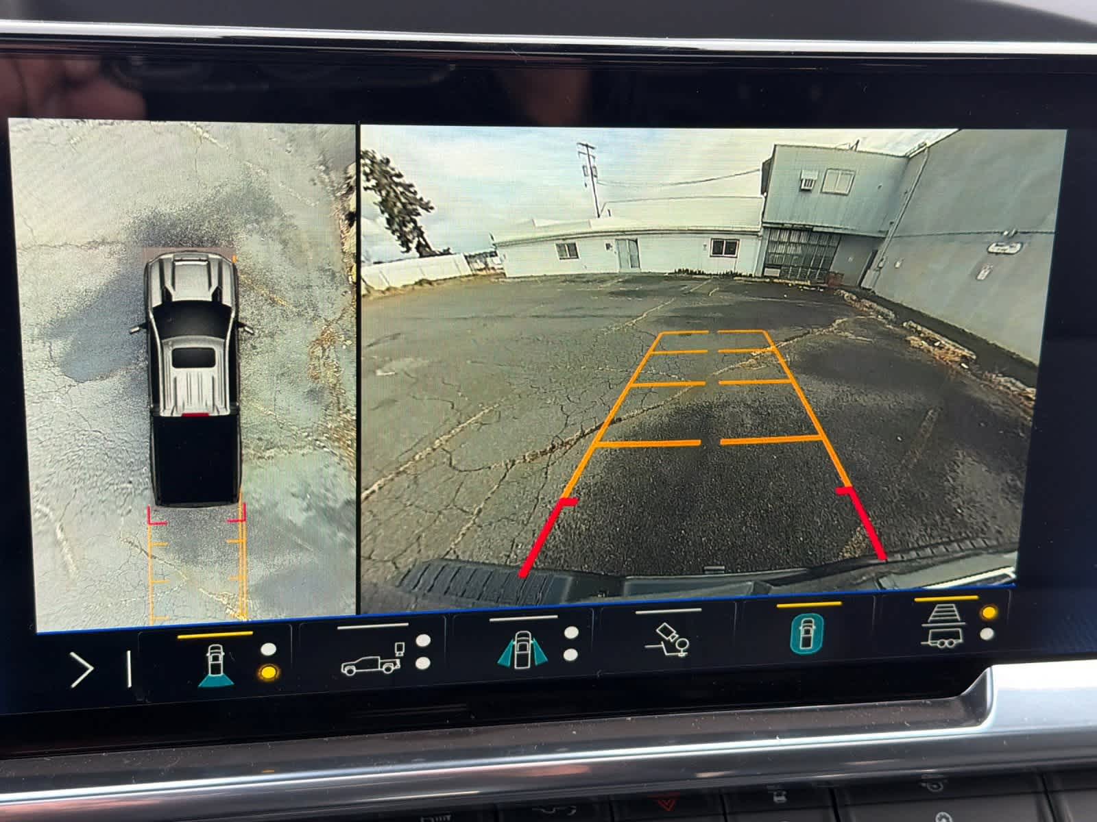 Thumbnail: 2026 Chevrolet Silverado 2500 - 19