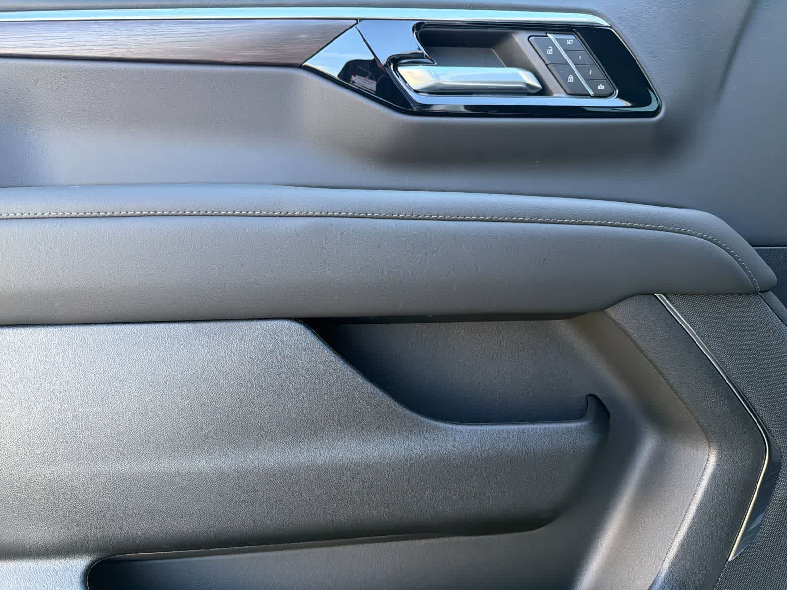 Thumbnail: 2026 Chevrolet Tahoe - 12