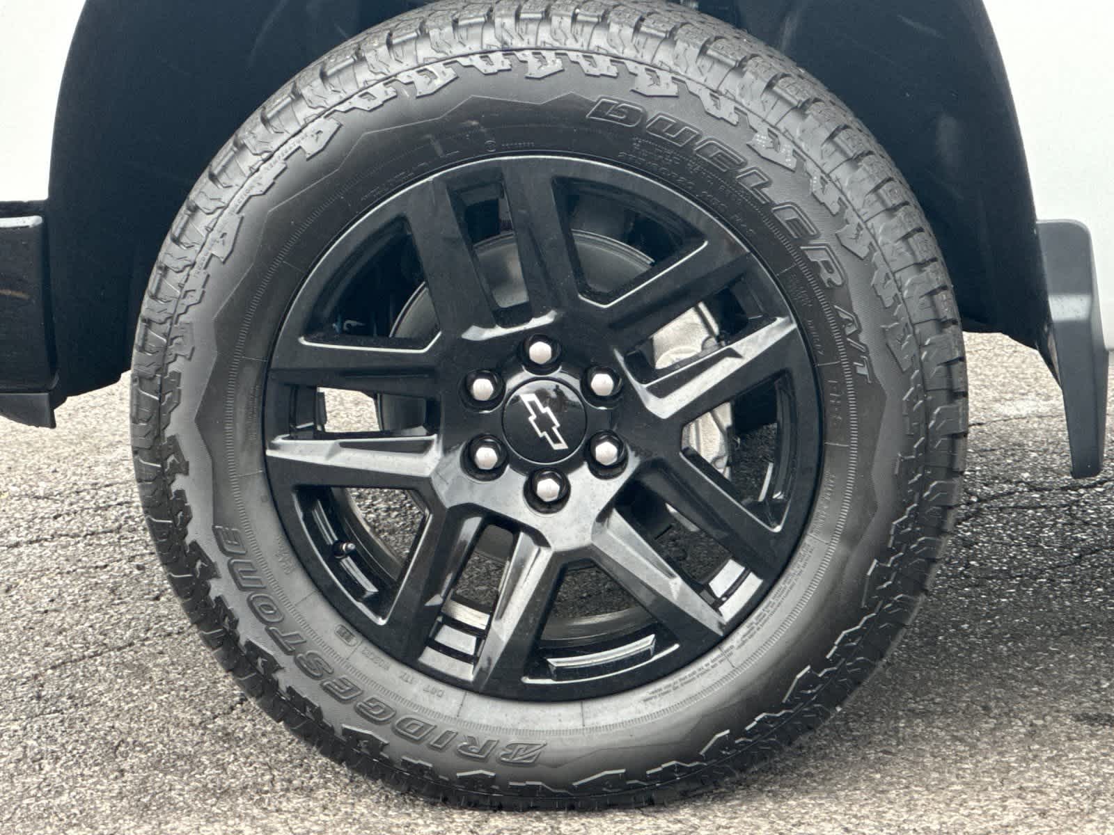 Thumbnail: 2026 Chevrolet Silverado 1500 - 26