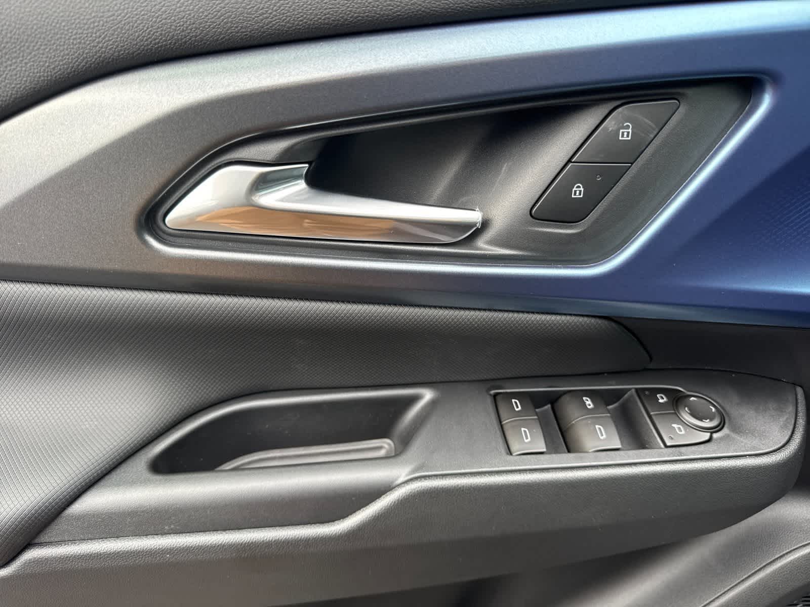 Thumbnail: 2026 Chevrolet Equinox - 12