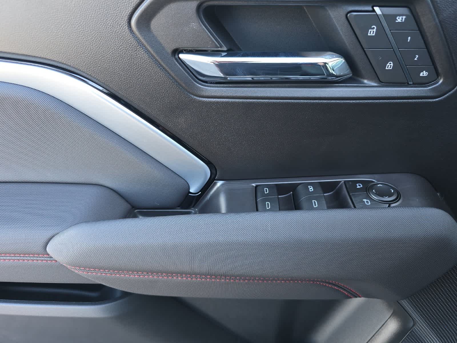 Thumbnail: 2026 Chevrolet Colorado - 12