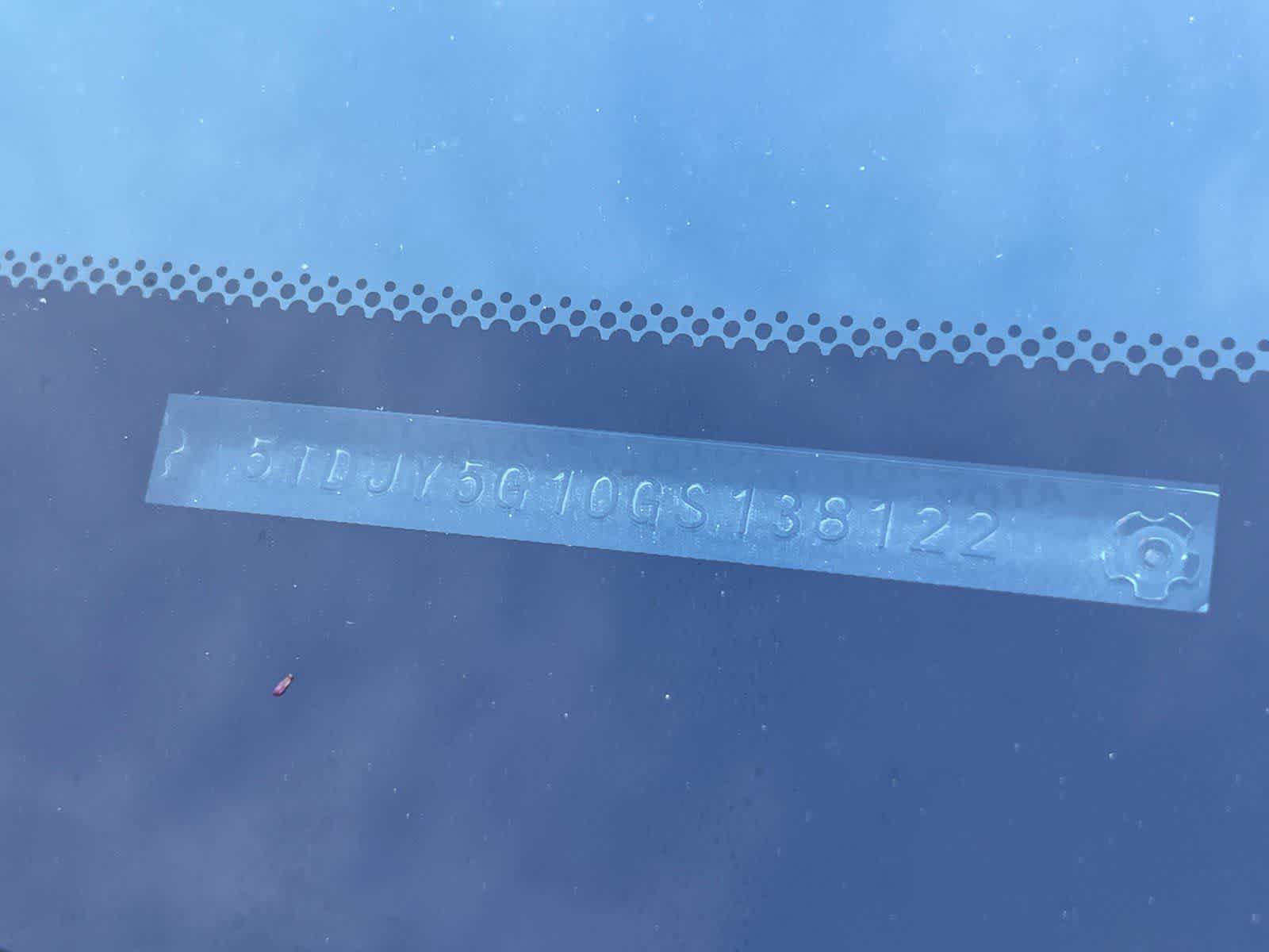 Thumbnail: 2016 Toyota Sequoia - 12