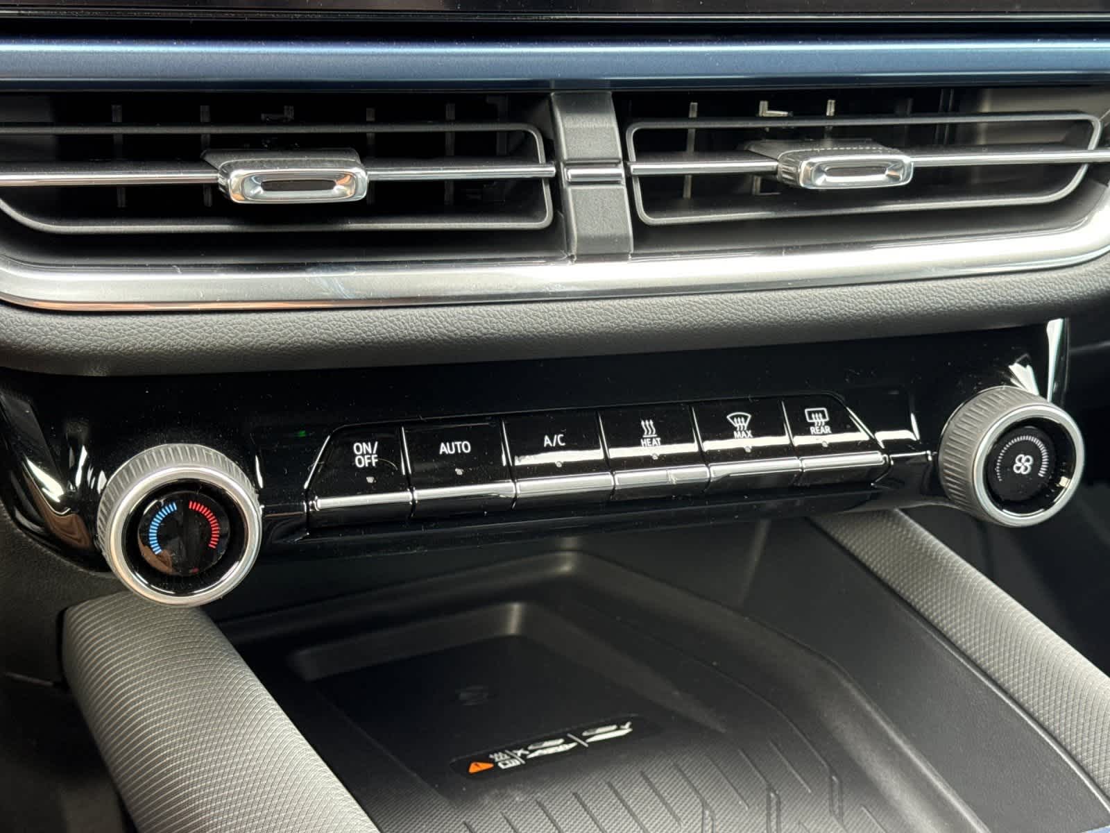 Thumbnail: 2026 Chevrolet Equinox - 21