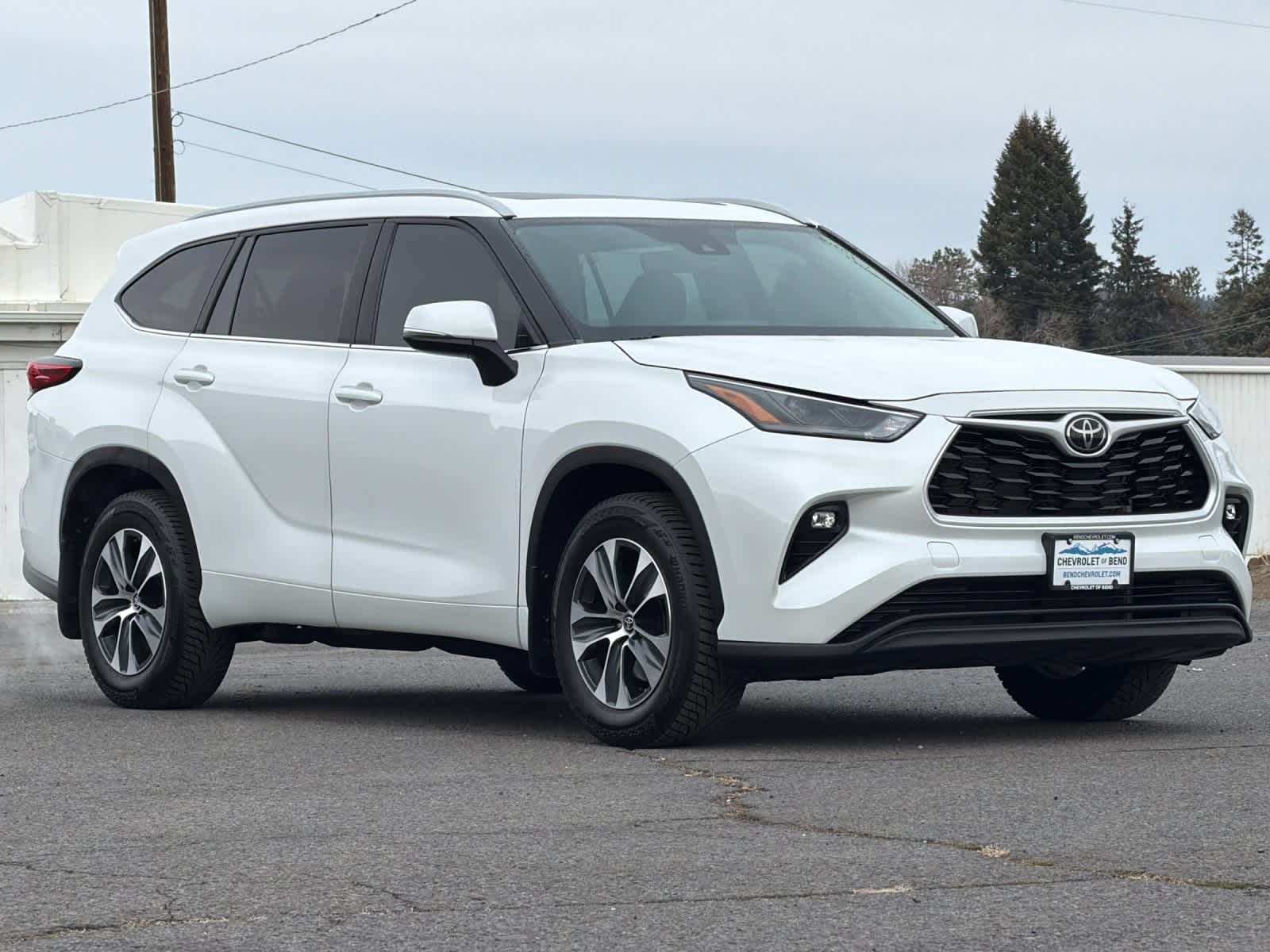 Thumbnail: 2023 Toyota Highlander - 9