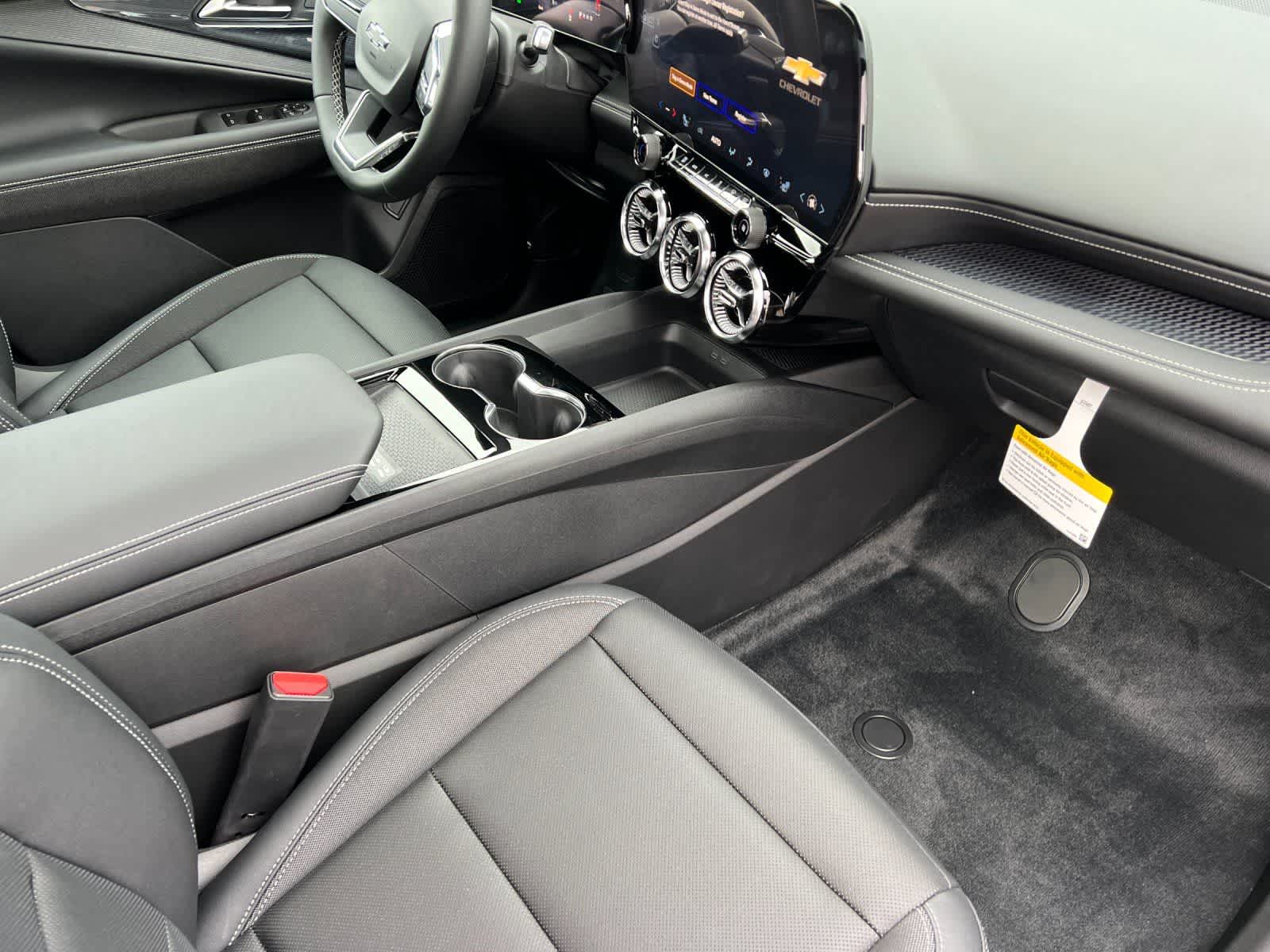 Thumbnail: 2026 Chevrolet Blazer EV - 15