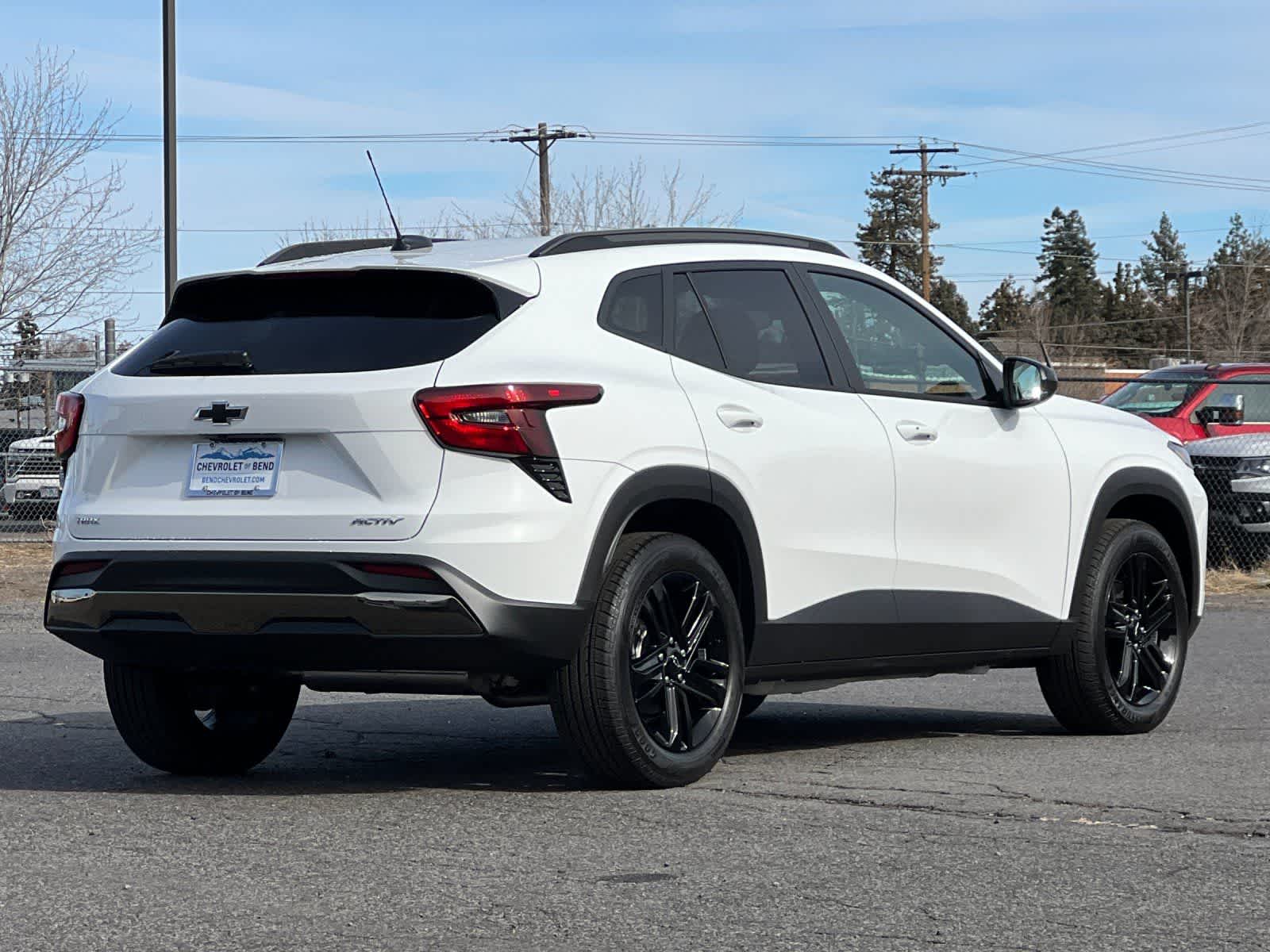 Thumbnail: 2026 Chevrolet Trax - 2