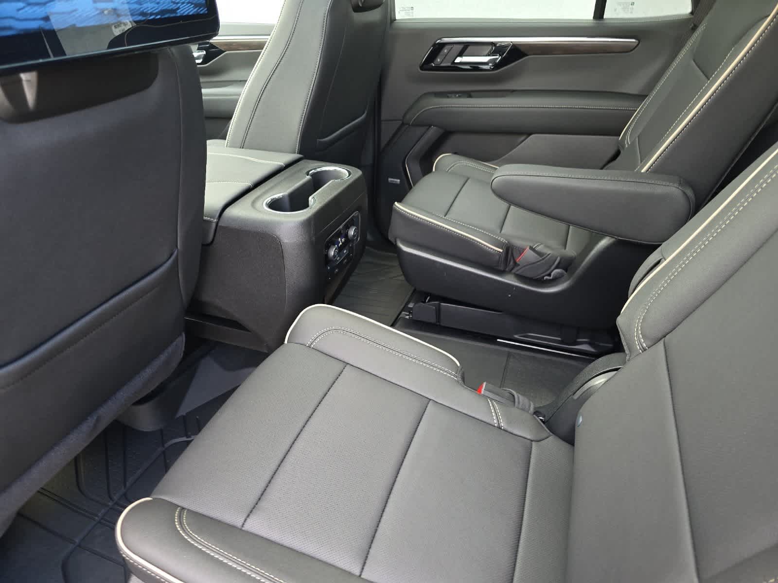 Thumbnail: 2026 Chevrolet Tahoe - 4