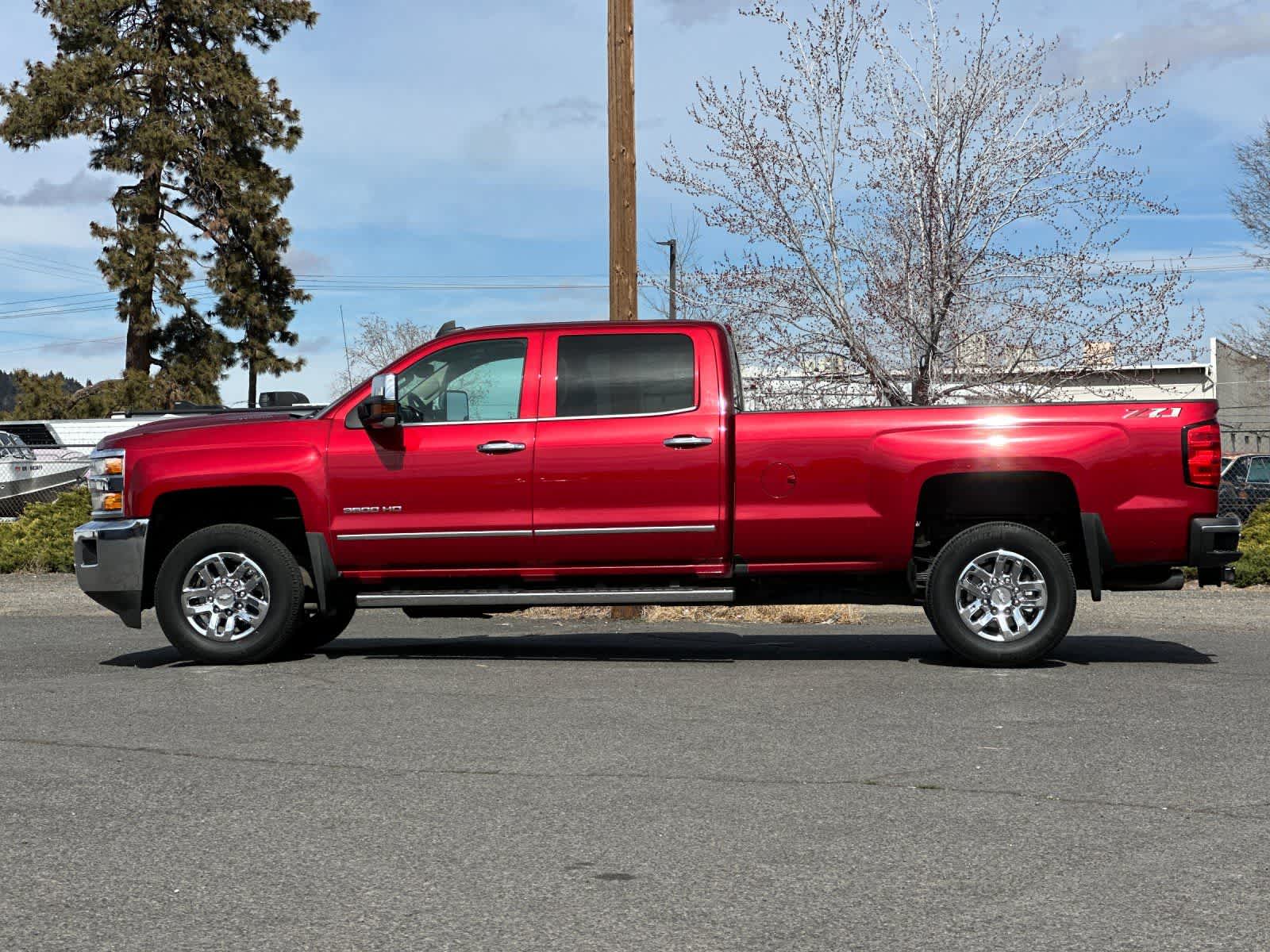 Thumbnail: 2019 Chevrolet Silverado 3500 - 5