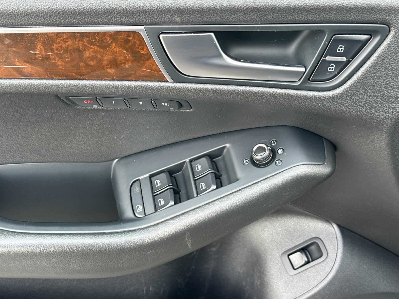 Thumbnail: 2010 Audi Q5 - 13