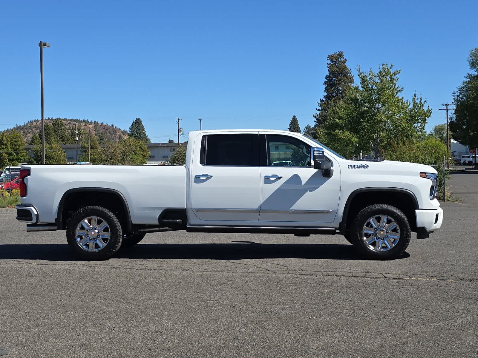 Thumbnail: 2026 Chevrolet Silverado 3500 - 8