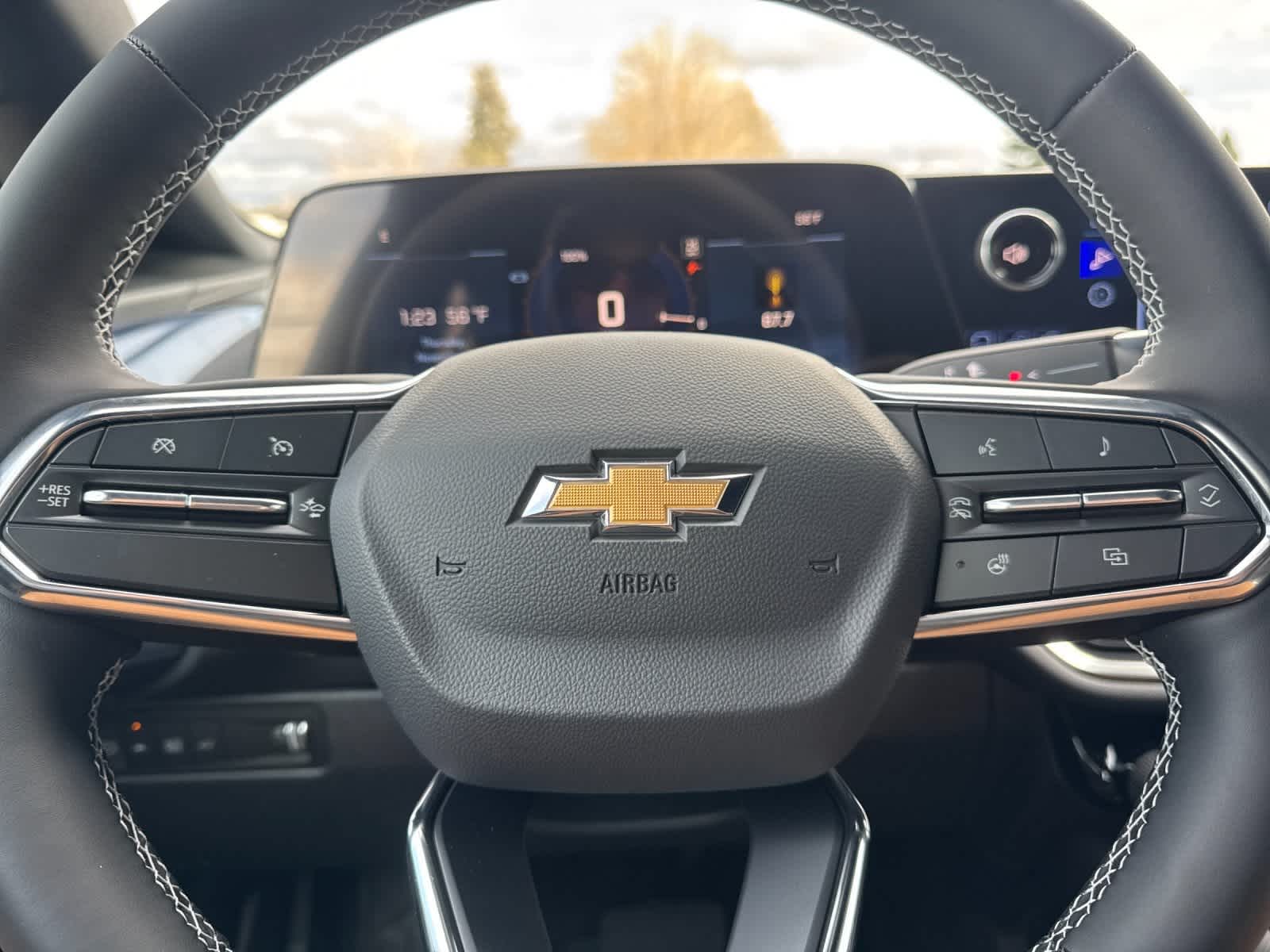 Thumbnail: 2026 Chevrolet Equinox - 24